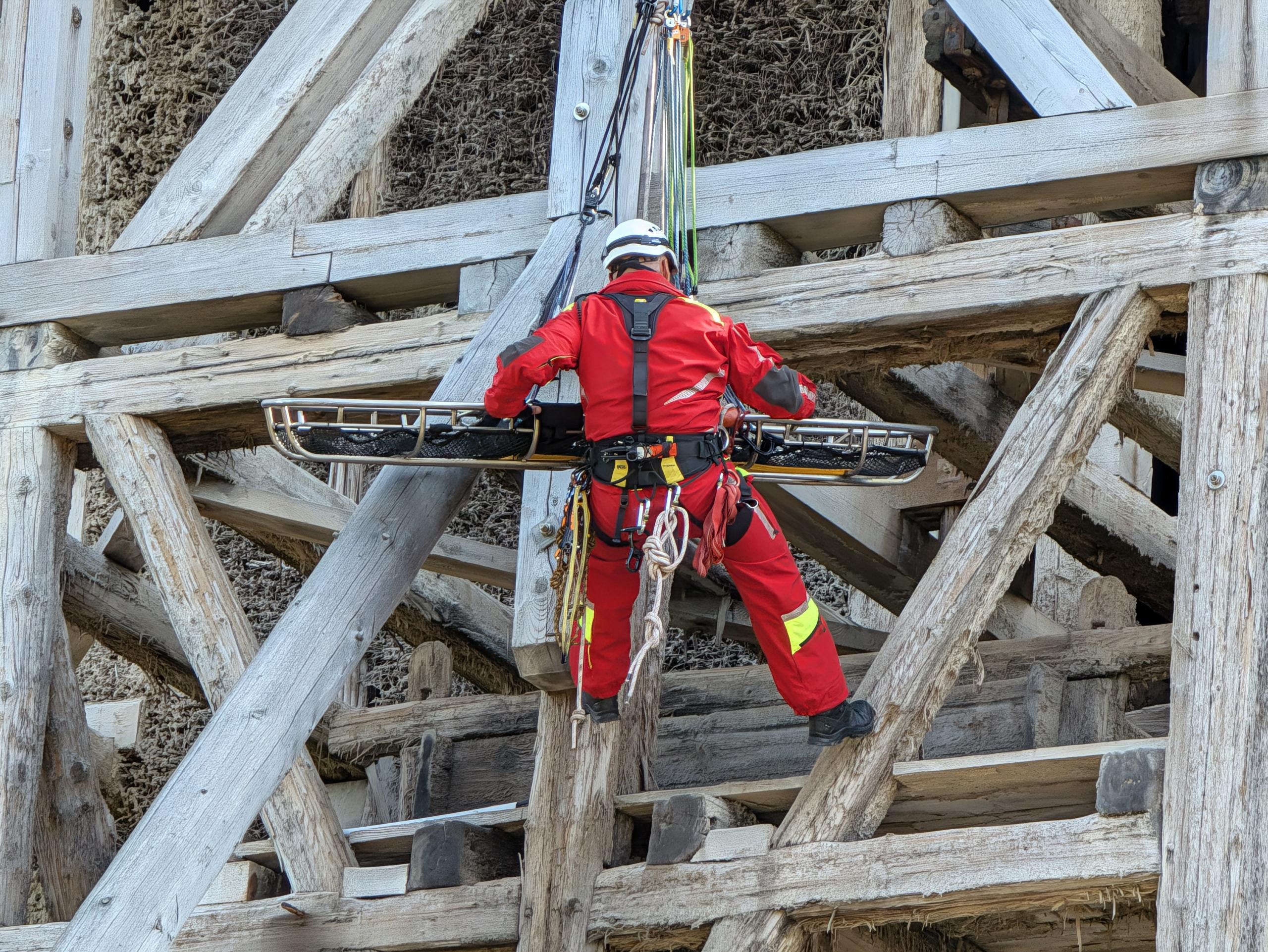 Tag der Feuerwehr 2026 in Schönebeck (Elbe) © Stadt Schönebeck (Elbe) Vorführung Höhenrettung © Stadt Schönebeck (Elbe)