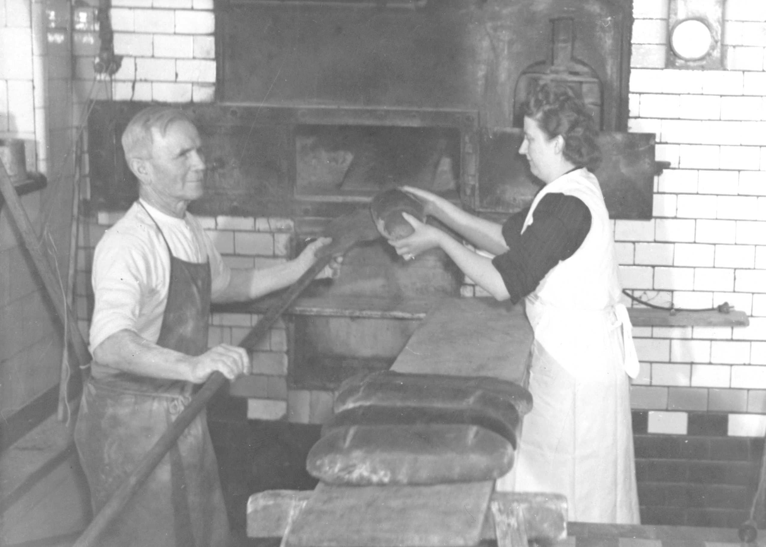 Stadtarchiv SBK Bäckerei ca. 1940er Jahre F 01 68 110 © Stadtarchiv Schönebeck (Elbe)