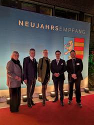 Im Auftrag des Oberbürgermeisters der Stadt Schönebeck (Elbe) nahmen Markus Baudisch, Vorsitzender des Städtepartnerschaftsvereins Schönebeck e. V., sowie Vorstandsmitglied Matthias Zander gemeinsam mit Katja Haggeney-Burmann, der Vorsitzenden des Städtepartnerschaftsvereins Garbsen, am Neujahrsempfang der Partnerstadt Garbsen teil.