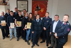 Die Ausgezeichneten der Feuerwehr Bad Salzelmen.