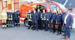 Übergabe des neuen Erkungsfahrzeugs.