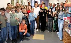 Das Projekt "Bücherschrank" der Pestalozzi-Schule wurde nun im Dr. Carl-Hermann-Gymnasium eingeweiht.