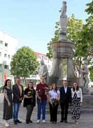 Alexandra Gutteck (l.), Sachbearbeiterin Personalentwicklung, Uwe Scholz (2.v.l.), stellvertretender Oberbürgermeister, Markus Baudisch (2.v.r.), Leiter Personalamt, und Saskia Fröse (r.), Personalratsvorsitzende, begrüßten Sophie Gehring, Jannik Salzborn und Svenja Eitze.