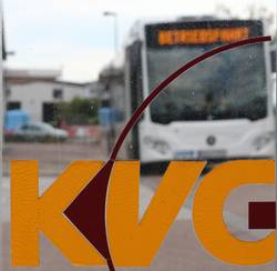 KVG Kreisverkehrsgesellschaft Salzlandkreis Logo und Bus groß