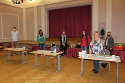 Die fleißigen Helfer im Wahllokal des Dr.-Tolberg-Saals: Tobias Metze, Jessika Rogat, Katharina Rehse, Susanne Hofmann, Regina Braune und Martina Schröder. © Stadt Schönebeck Wahllokal Tolberg Saal