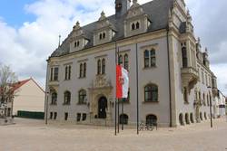 Rathaus Stadtflagge halbmast