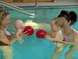 Babyschwimmen im Solequell © SOLEPARK SOLEPARK
