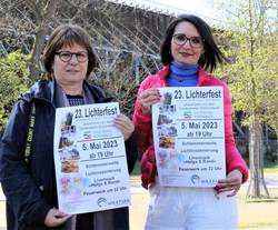 Werben für das 23. Lichterfst (v.l.): Solepark-Leiterin Sibylle Schulz und Stadtwerke-Vertriebsleiterin Julia Teige. © Stadt Schönebeck (Elbe) lichterfest