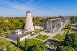 Luftaufnahmen Gradierwerk Drohne Soleturm Kunsthof