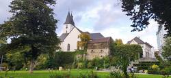Foto: © Britta Meldau / Stadtarchiv Schönebeck (Elbe) Oberste Stadtkirche von Iserlohn, in der Johann Wilhelm Tolberg am 24. Oktober 1762 getauft wurde. Im Gebäude an der Stadtmauer vor der Kirche befand sich die Lateinschule, die der junge Tolberg besuchte. © Foto: © Britta Meldau Stadtarchiv Schönebeck (Elbe) Oberste Stadtkirche von Iserlohn