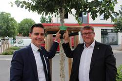 Baumwidmung © Stadt Schönebeck (Elbe) 35 Jahre Städtepartnerschaft