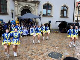 Die Prinzengarde mit flottem Programm. © Stadt Schönebeck (Elbe) Die Prinzengarde mit flottem Programm.