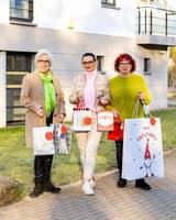 Aktion: Wunschbaum bringt Freude © Stadtwerke Schönebeck GmbH Stadtwerke erfüllen 131 Wünsche im Burghof