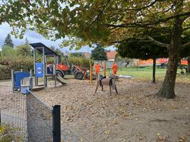 Vorbereitungen für das Spielhaus. © privat Vorbereitungen für das Spielhaus.