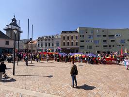 Regenbogenfahnen wehen in Schönebeck