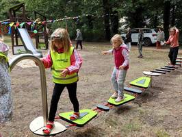 Unterschiedliche Spielgeräte für Kinder jedes Alters stehen zur Verfügung. © Stadt Schönebeck (Elbe) Unterschiedliche Spielgeräte für Kinder jedes Alters stehen zur Verfügung.
