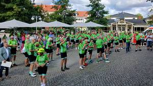 Sammelten für einen guten Zweck: die Radler der Tour der Hoffnung. © Stadt Schönebeck (Elbe) Sammelten für einen guten Zweck: die Radler der Tour der Hoffnung.