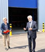 Umweltminister Prof. Dr. Armin Willingmann und LHW-Direktorin Martina Große-Sudhues im Gespräch.