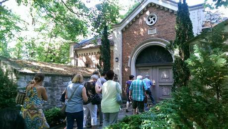 Kunsthof Gertraudenfriedhofführung &copy; SOLEPARK