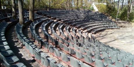 Waldbühne Bierer Berg leer © Mitteldeutsche Kammerphilharmonie