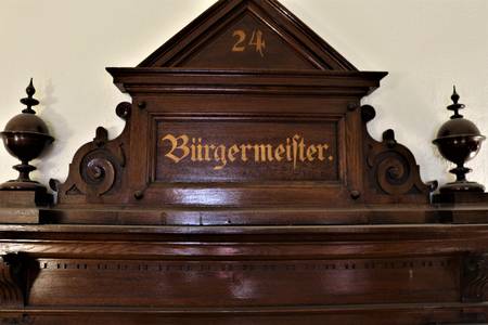 Schriftzug Bürgermeister Büro alt