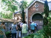 Kunsthof Gertraudenfriedhofführung Kunsthof Gertraudenfriedhofführung