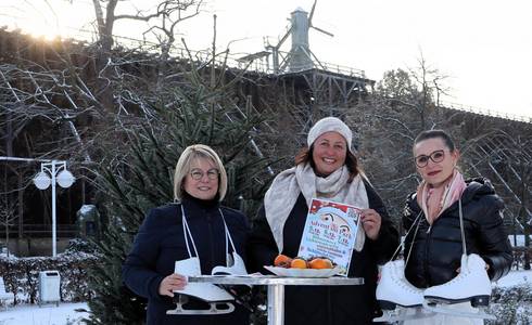 Freuen sich auf den Advent im Park (v.l.): Solepark-Leiterin Sibylle Schulz, Mitarbeiterin Veranstaltungsmanagement Jessika Rogat und Stadtwerke. Geschäftsführerin Julia Teige.
