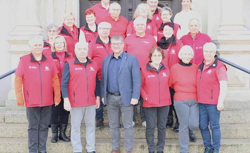 Die Elberadler zu Gast im Rathaus. © Stadt Schönebeck (Elbe) Die Elberadler zu Gast im Rathaus.