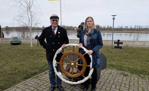 Tobias Süßenbach und Nora Mielchen