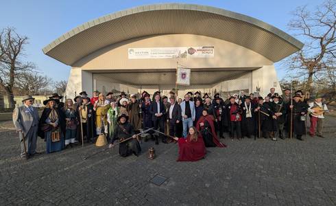 Nachtwächter und Türmer treffen sich in Schönebeck