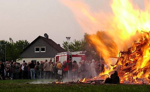 Osterfeuer Elbenau. © Stadt Schönebeck (Elbe) Osterfeuer Elbenau.