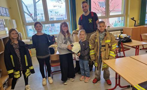 Brandschutztag an der Grundschule Plötzky. © Stadt Schönebeck (Elbe) Brandschutztag an der Grundschule Plötzky.