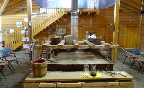 Siedepfanne im Kunsthof