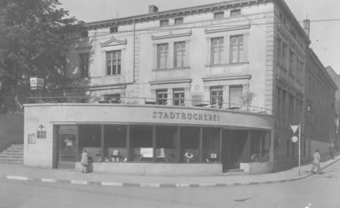 die stadtb cherei am bahnbr ckental. foto stadtarchiv sch nebeck elbe
