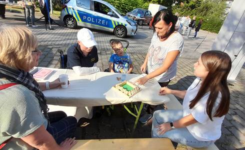 Begegnungen auf dem Sommerfest.