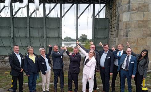 Die Gründungsmitglieder des Vereins, der das Pretziener Wehr auf dem Weg zum Weltkulturerbe der UNESCO begleiten will.